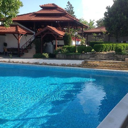 Hotel Accent Razgrad Exterior foto